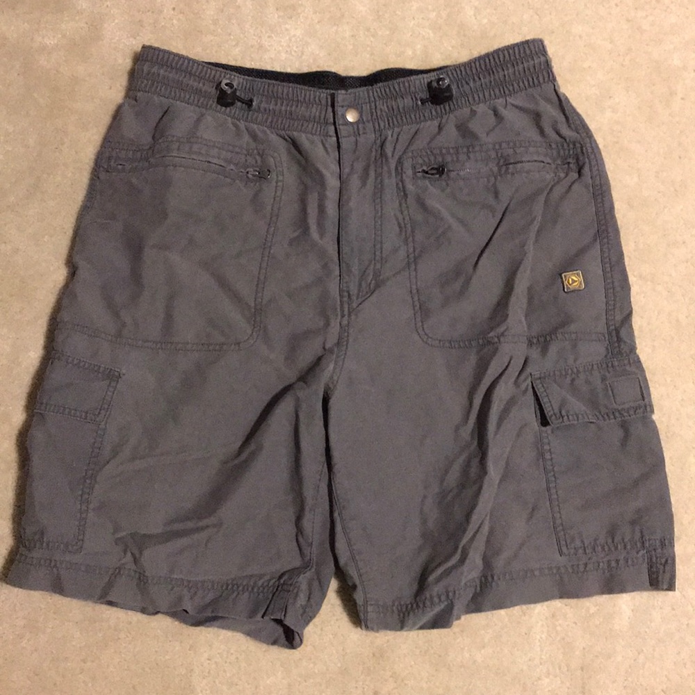 Old Navy gray cargo shorts